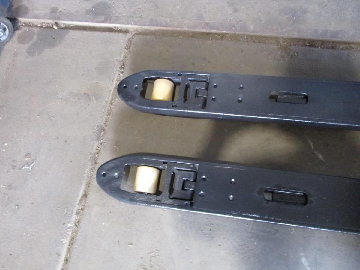 Refurbished 2020 TOYOTA LPE200 - 2447