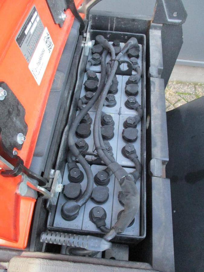 Refurbished 2017 TOYOTA SWE120XR