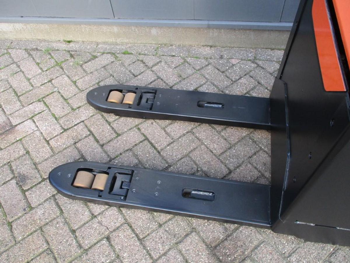 Refurbished 2018 TOYOTA LPE250 - 2464