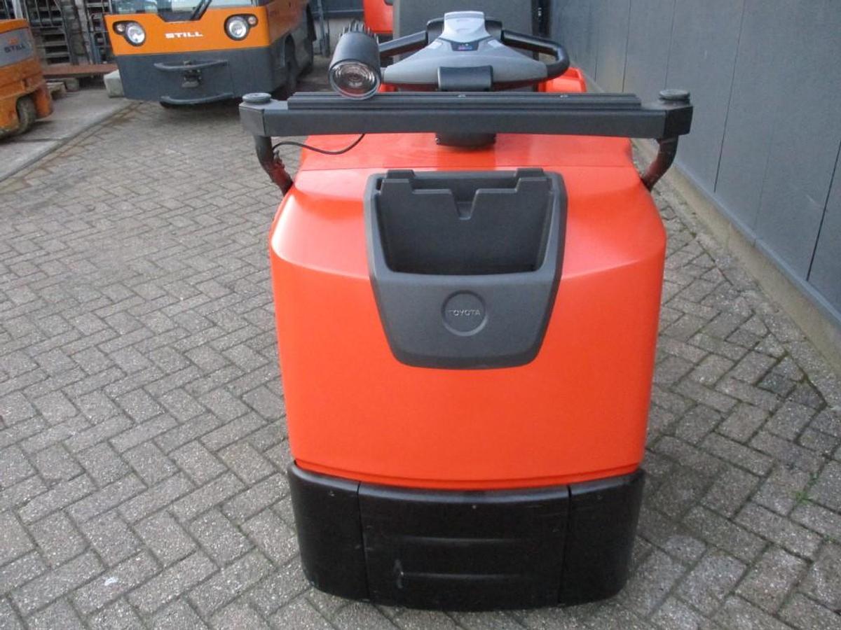 Refurbished 2018 TOYOTA TSE300 Tracto - 2652