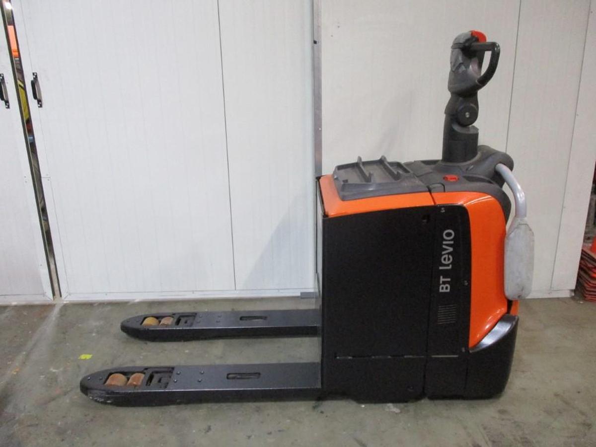 Refurbished 2016 TOYOTA BT LPE200 - 2484