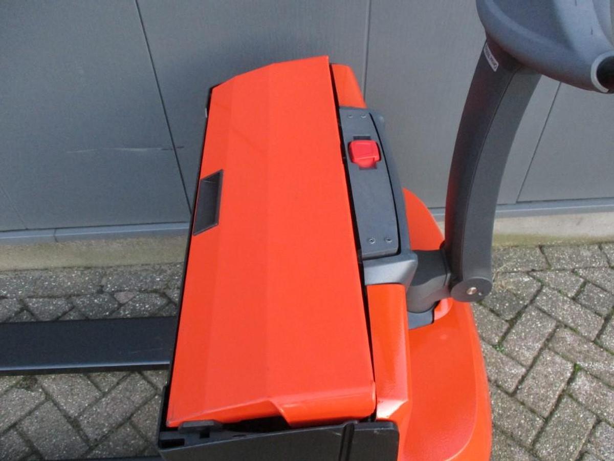 Refurbished 2019 TOYOTA LWE160 - 444