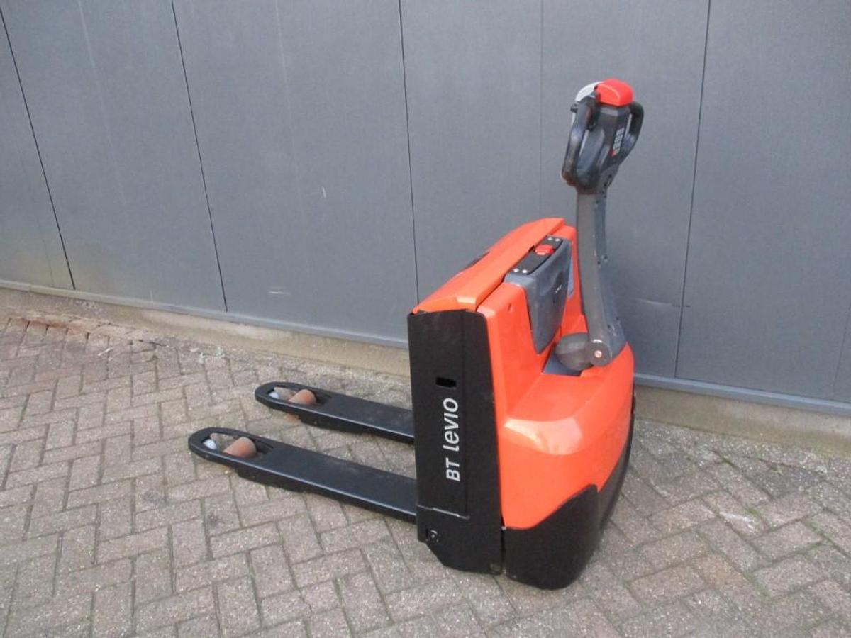 Refurbished 2016 TOYOTA LWE160 - 833