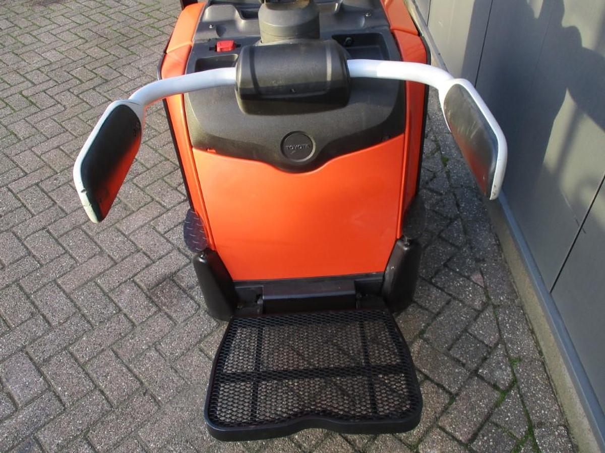 Refurbished 2018 TOYOTA LPE250 - 2555