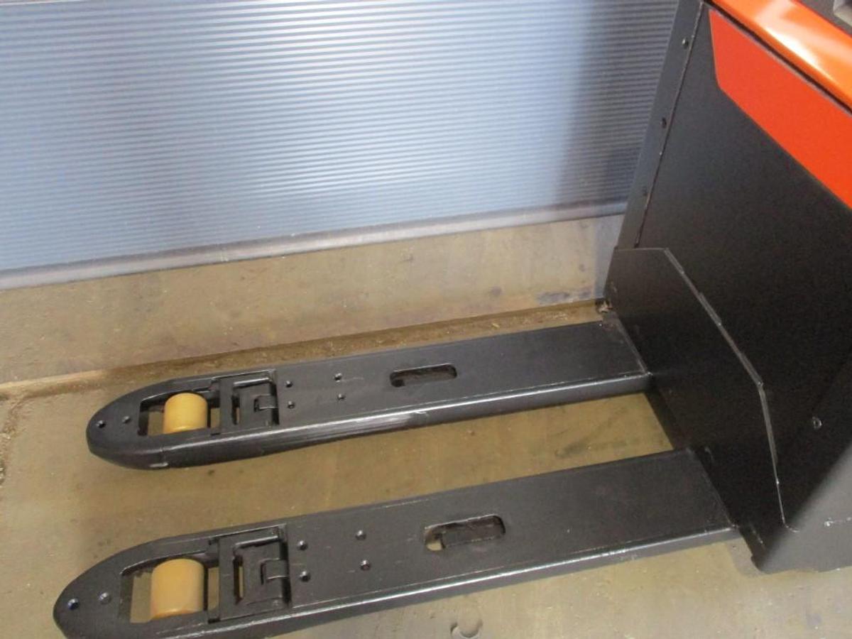 Refurbished 2020 TOYOTA LPE200 - 2425
