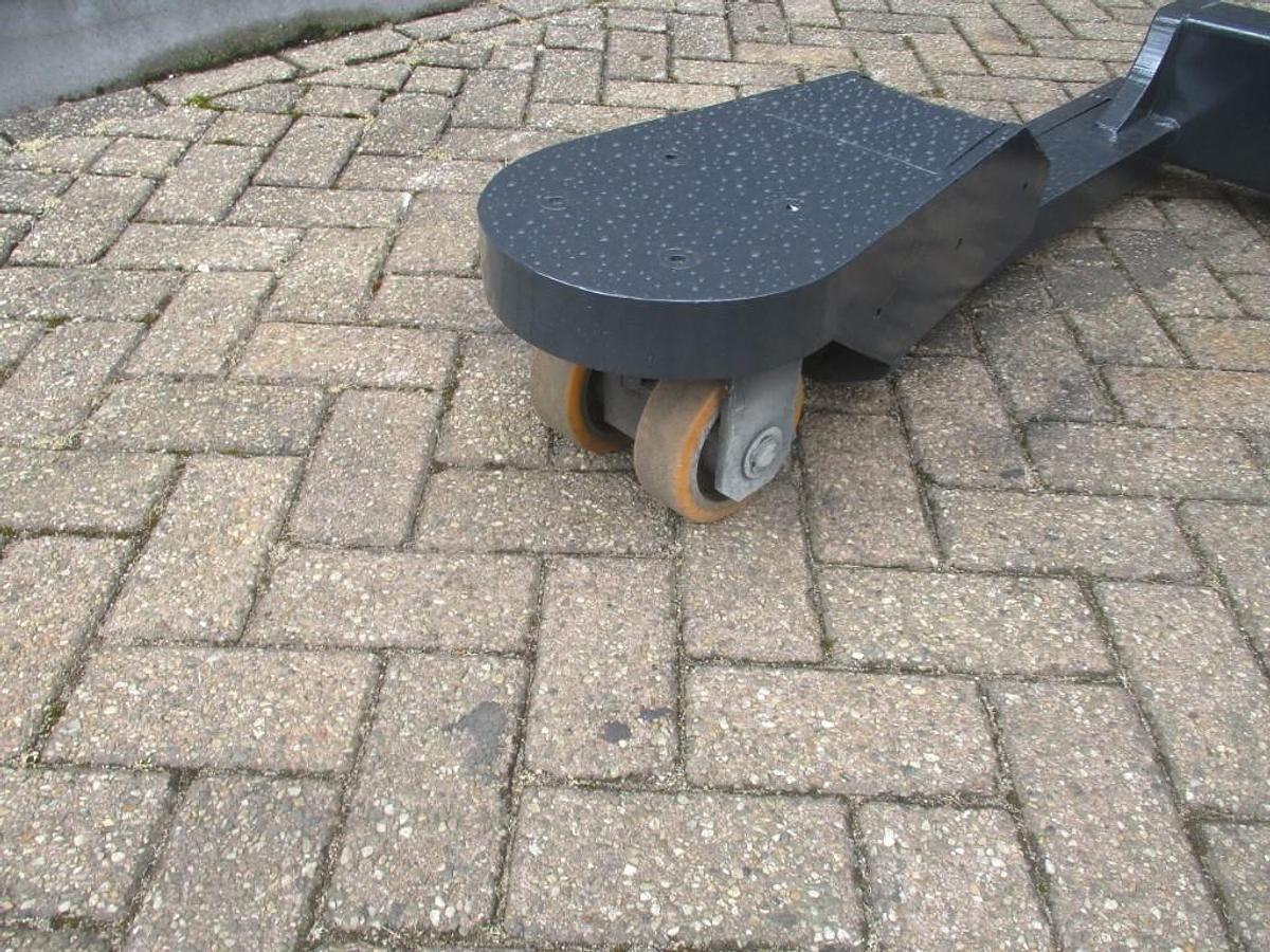 Refurbished 2007 Crown WS2300 18TT 4W