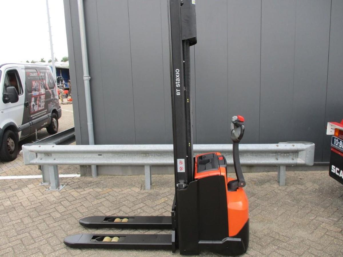 Refurbished 2017 TOYOTA SWE140 - 784