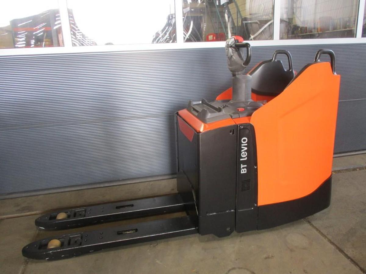 Refurbished 2020 TOYOTA LPE200 - 2452