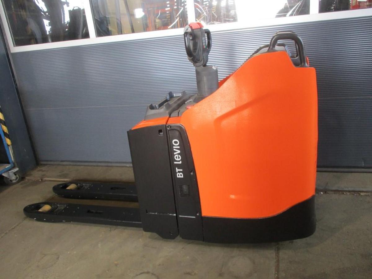 Refurbished 2020 TOYOTA LPE200 - 2452