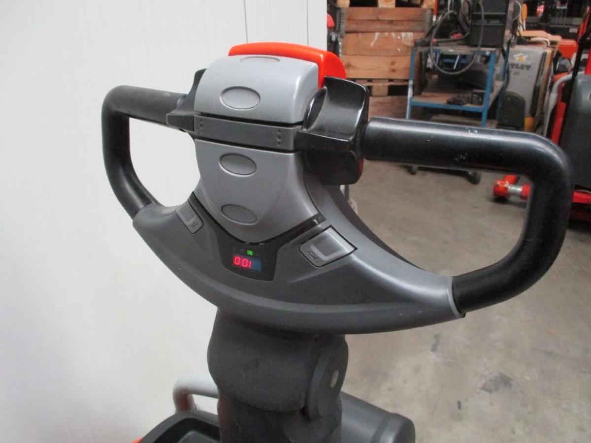 Refurbished 2016 TOYOTA BT LPE200 - 2247