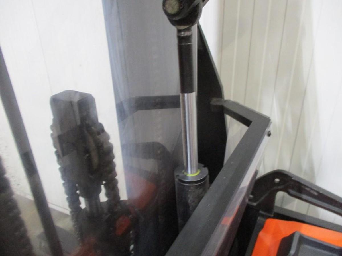 Refurbished 2019 TOYOTA SWE120XR triplex - 1201