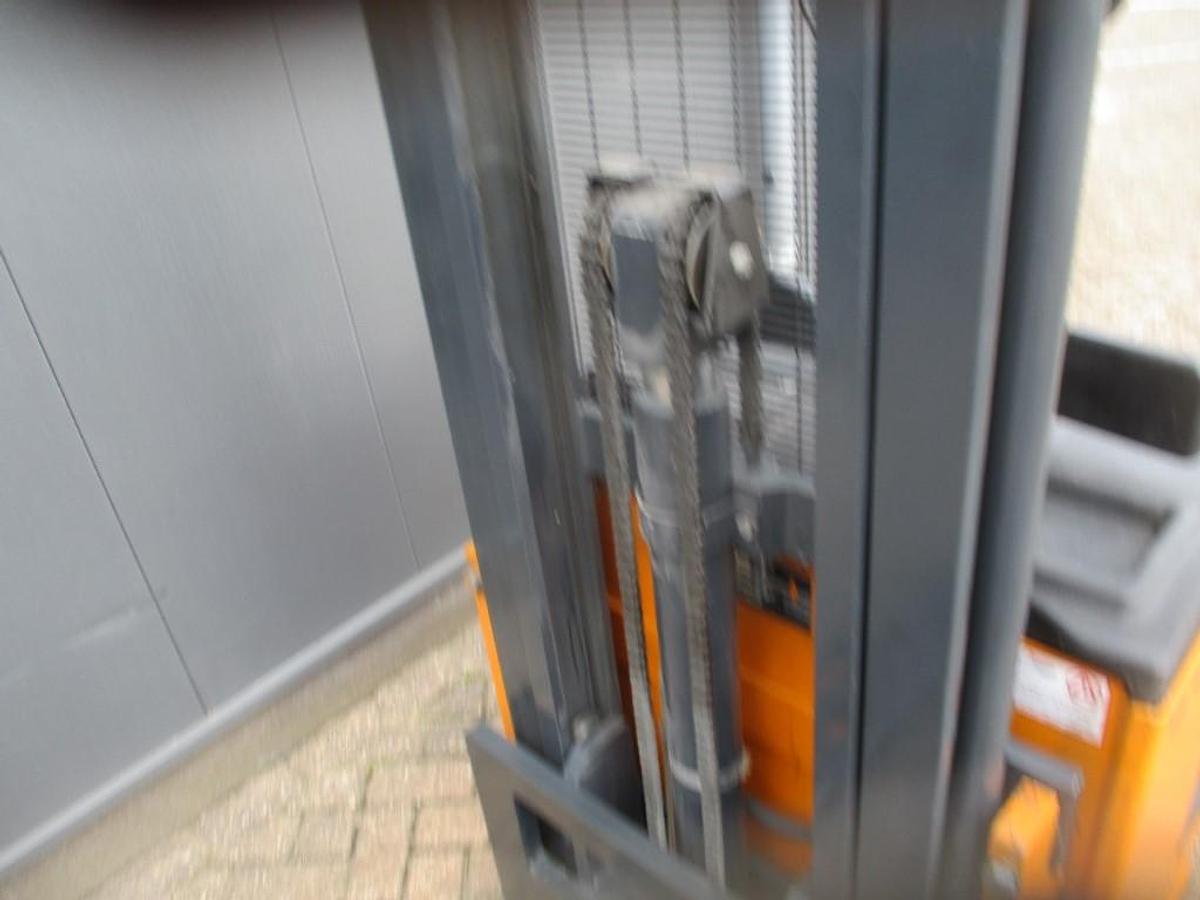 Refurbished 2015 STILL EGV S20