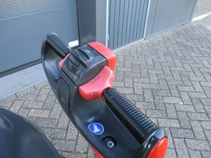 Refurbished 2014 Linde L 16 triplex - 611