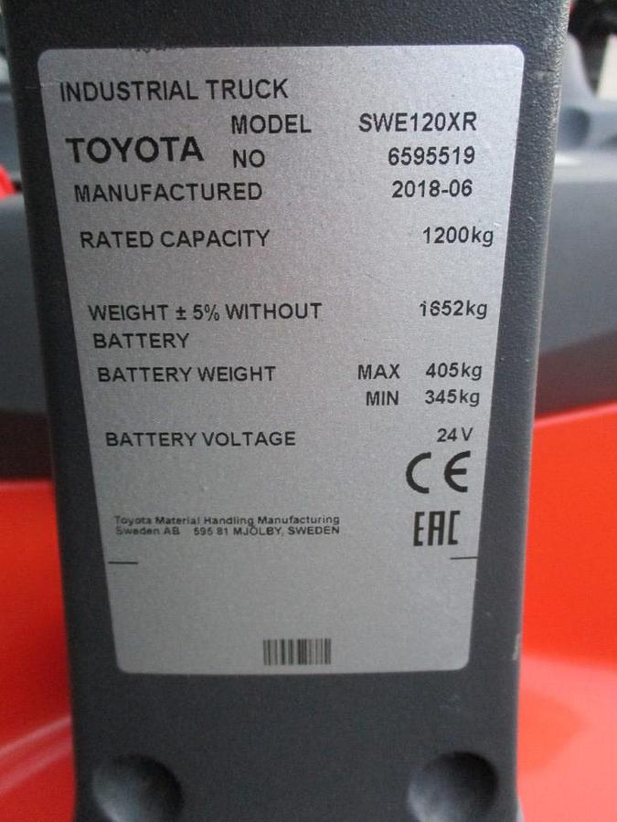 Refurbished 2018 TOYOTA SWE120XR triplex - 142