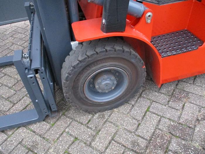 Refurbished 2011 HELI CPD15