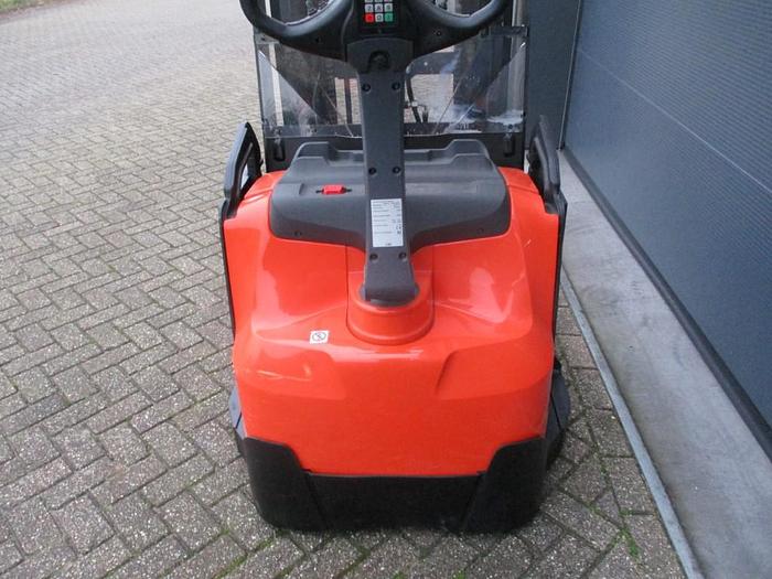 Refurbished 2018 TOYOTA SWE 120XR