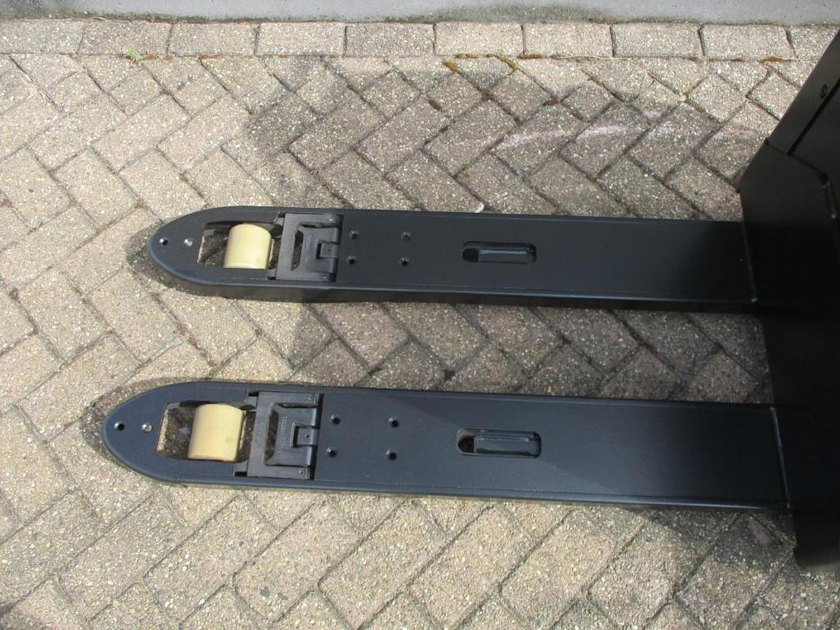 Refurbished 2020 TOYOTA LPE200 - 2195