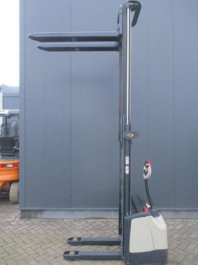 Refurbished 2010 Crown WF 3000-1.0 TL