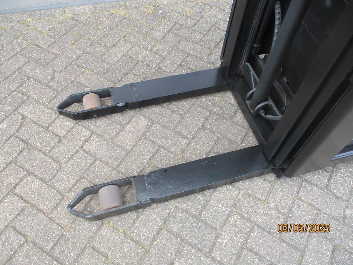 Refurbished 2017 TOYOTA SWE 120 - 1518