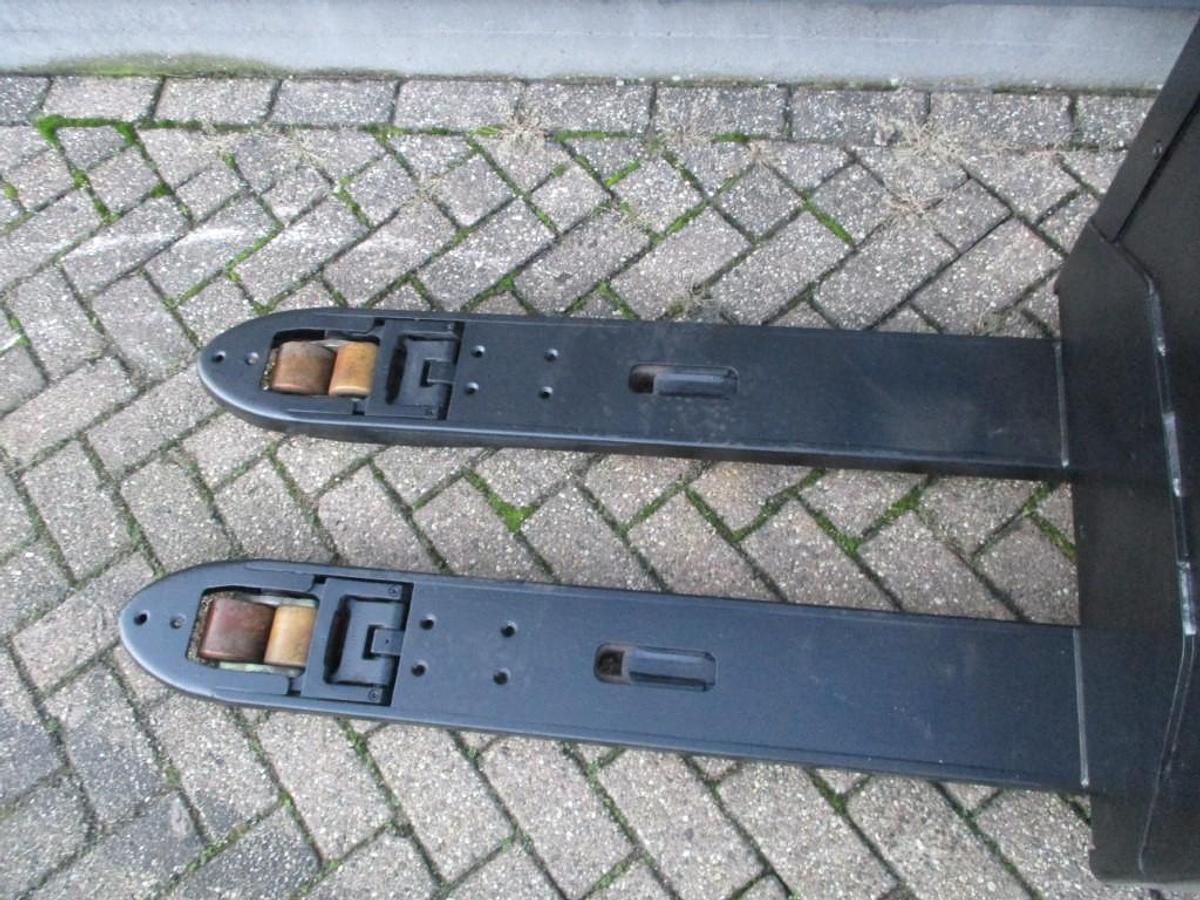 Refurbished 2020 TOYOTA LPE200 - 1553