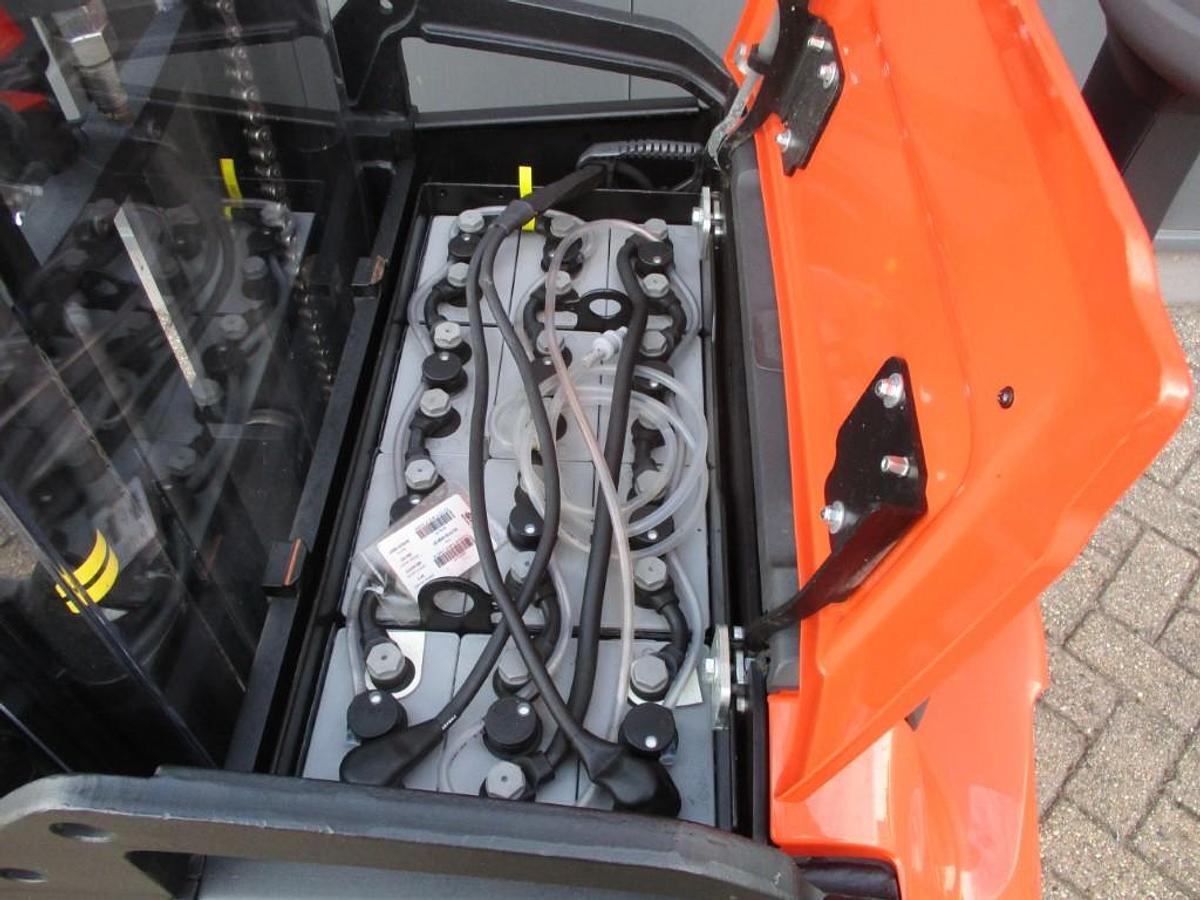 Refurbished 2018 TOYOTA SWE160 triplex - 2229