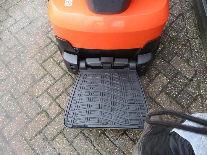 Used 2015 BT SWE 200D