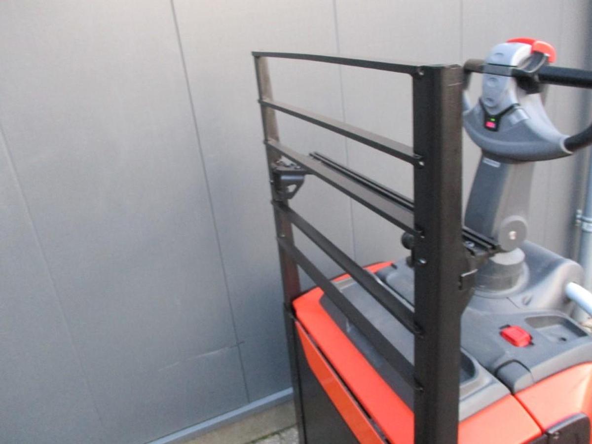 Refurbished 2017 TOYOTA LPE200 - 2095