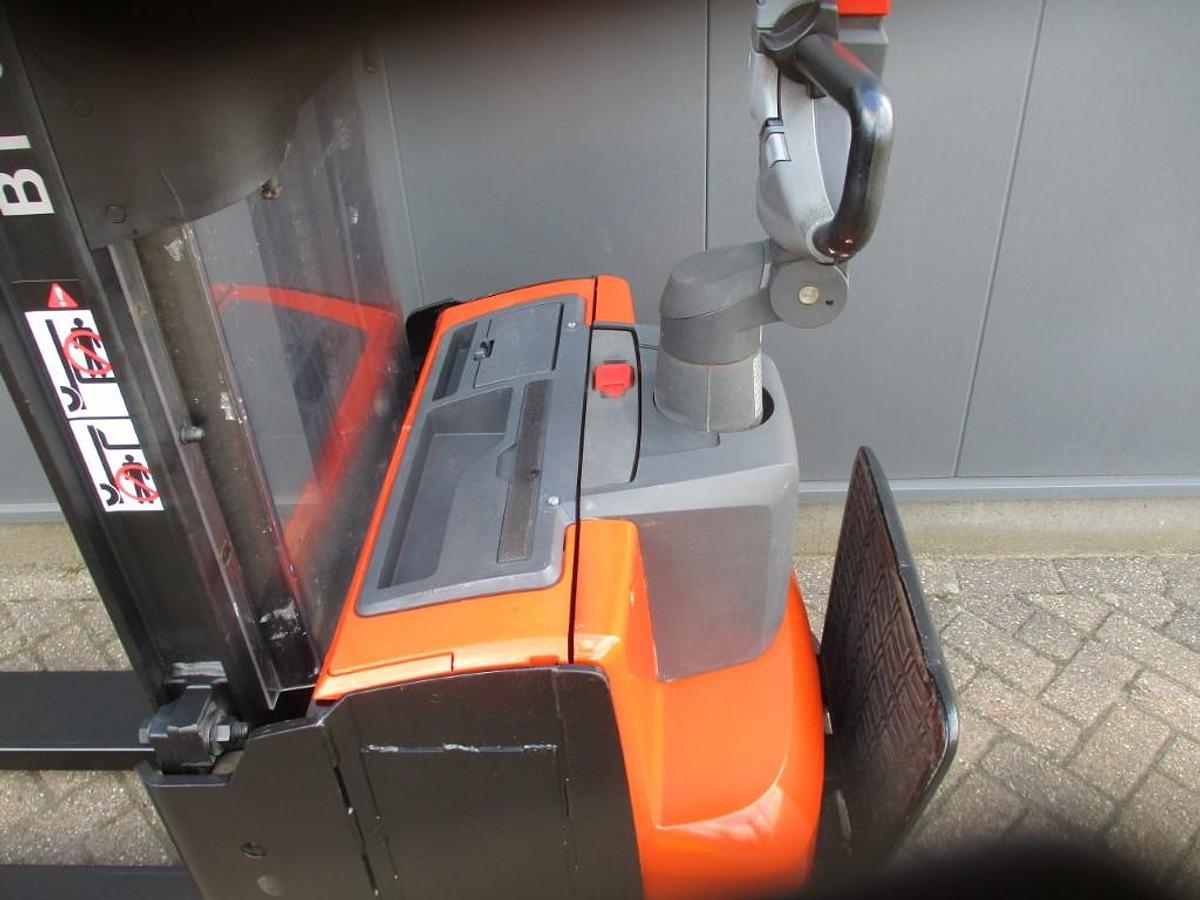 Refurbished 2018 TOYOTA SWE 200D - 1448