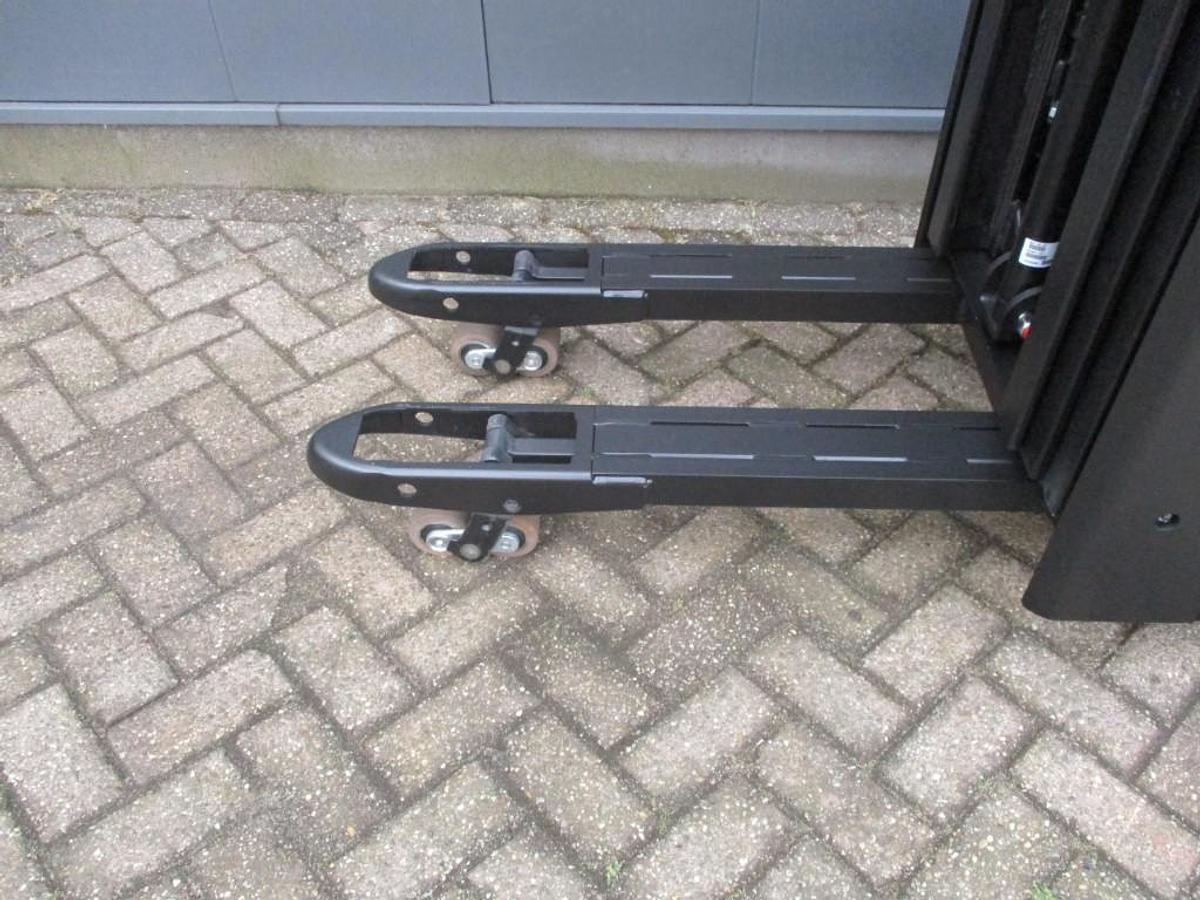 Refurbished 2018 TOYOTA SWE140L - 597