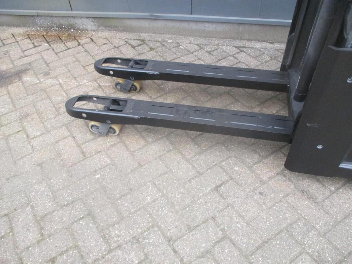 Refurbished 2014 BT SWE 200D - 321