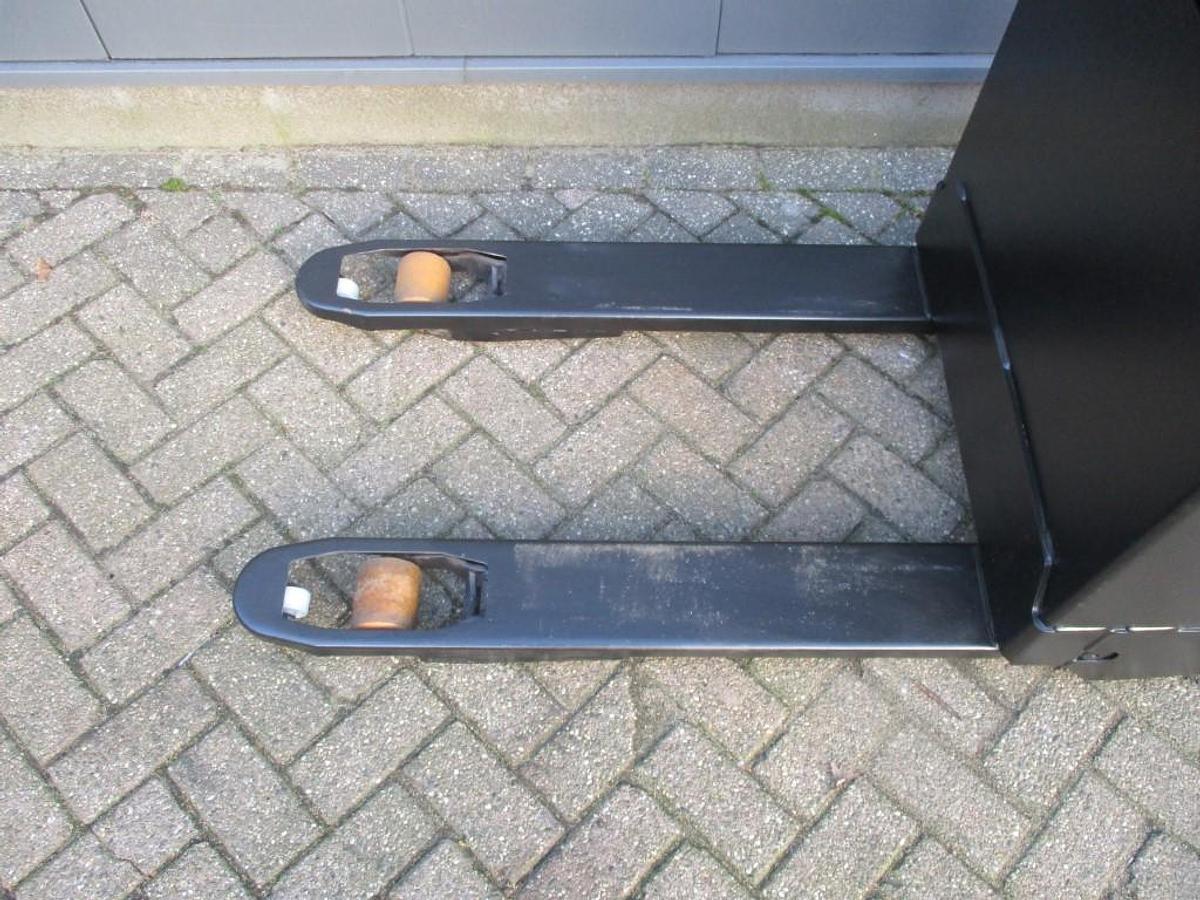 Refurbished 2019 TOYOTA LWE160 - 830