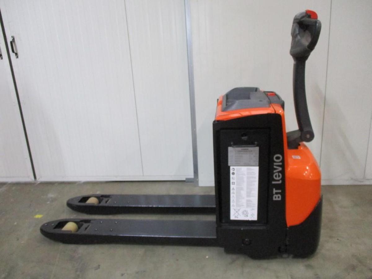 Refurbished 2021 TOYOTA LWE200 - 584