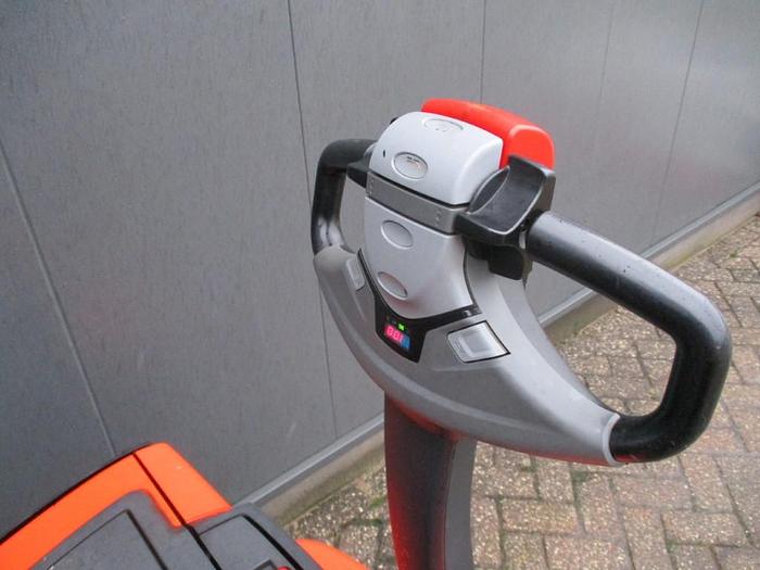 Used 2017 BT SWE100