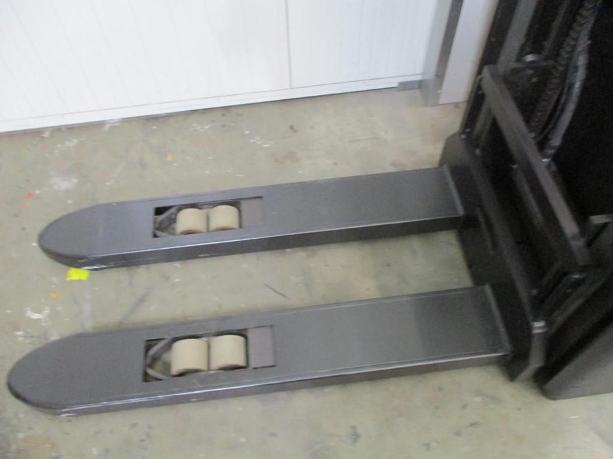 Refurbished 2021 TOYOTA SPE120 - 52