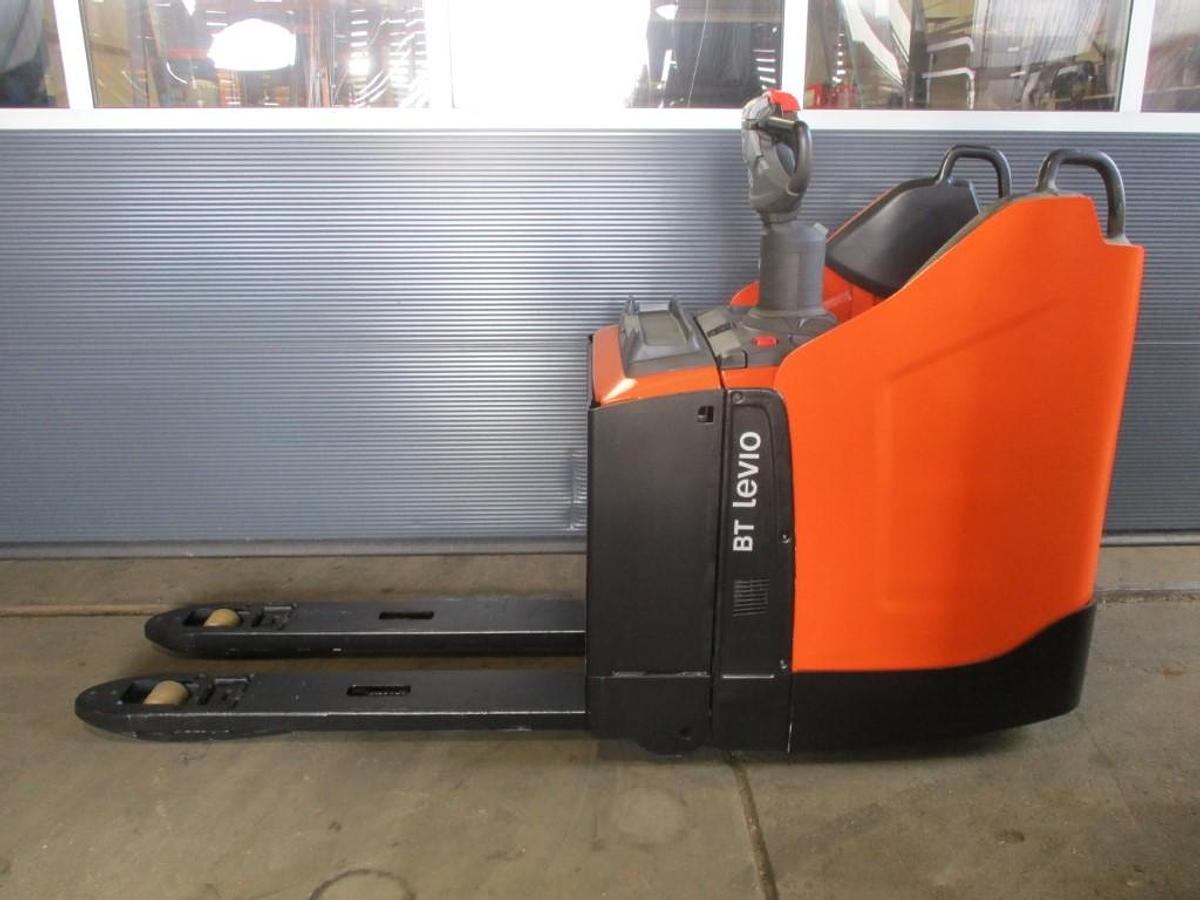 Refurbished 2020 TOYOTA LPE200 - 2458