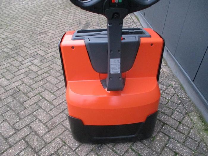 Refurbished 2017 TOYOTA LWE 180 - 988