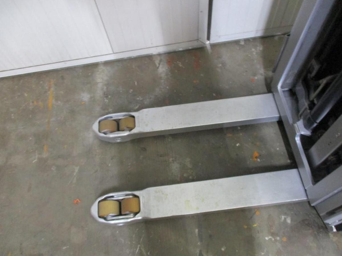 Refurbished 2020 STILL EXV14 triplex - 2438
