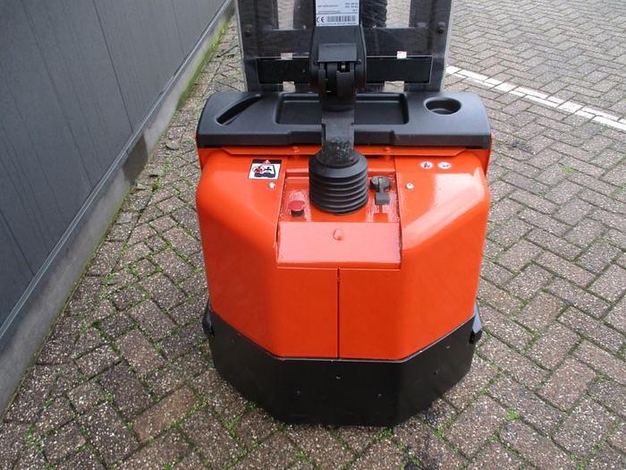 Used 2008 BT SWE 120