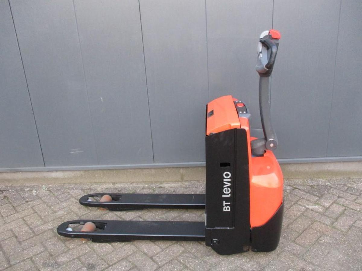 Refurbished 2016 TOYOTA LWE160 - 833