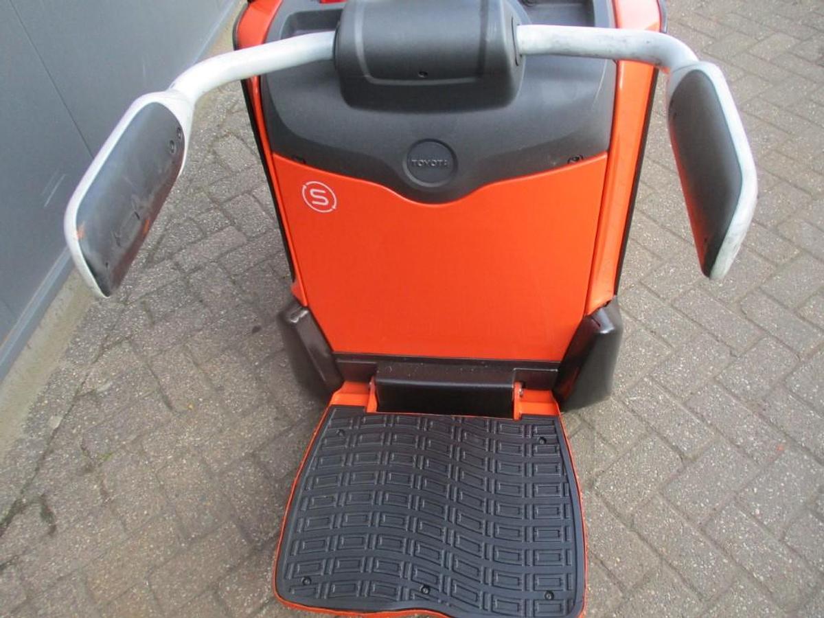 Refurbished 2021 TOYOTA LPE 250