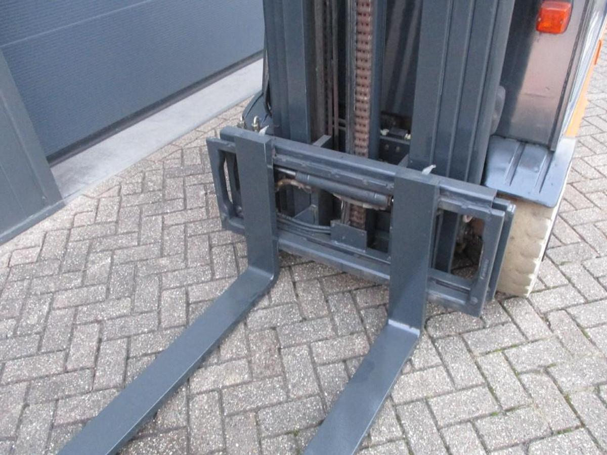 Refurbished 2005 STILL RX60-25