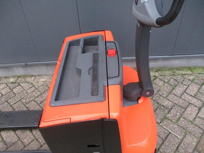 Refurbished 2017 TOYOTA LWE 180 - 988