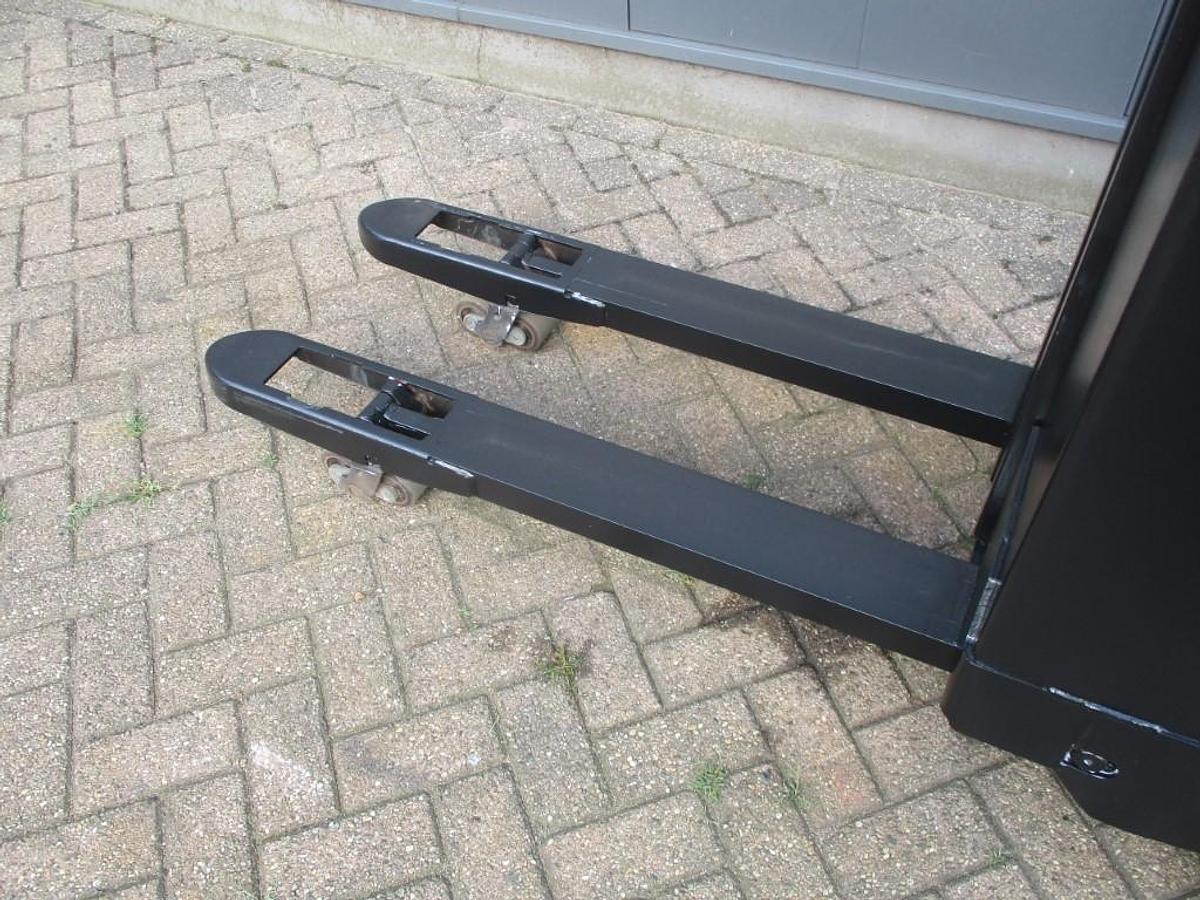 Refurbished 2015 TOYOTA BT SWE 080L - 1101