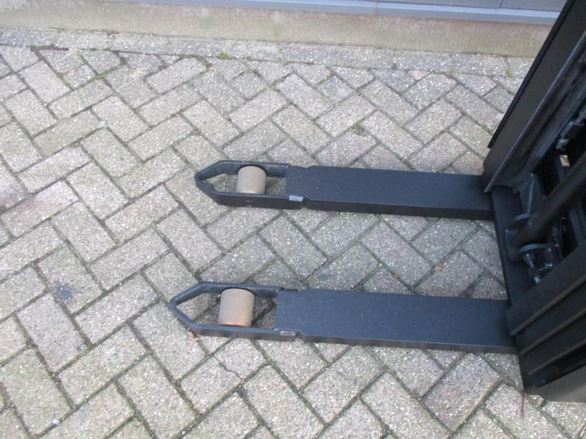 Refurbished 2017 TOYOTA SWE140 - 531