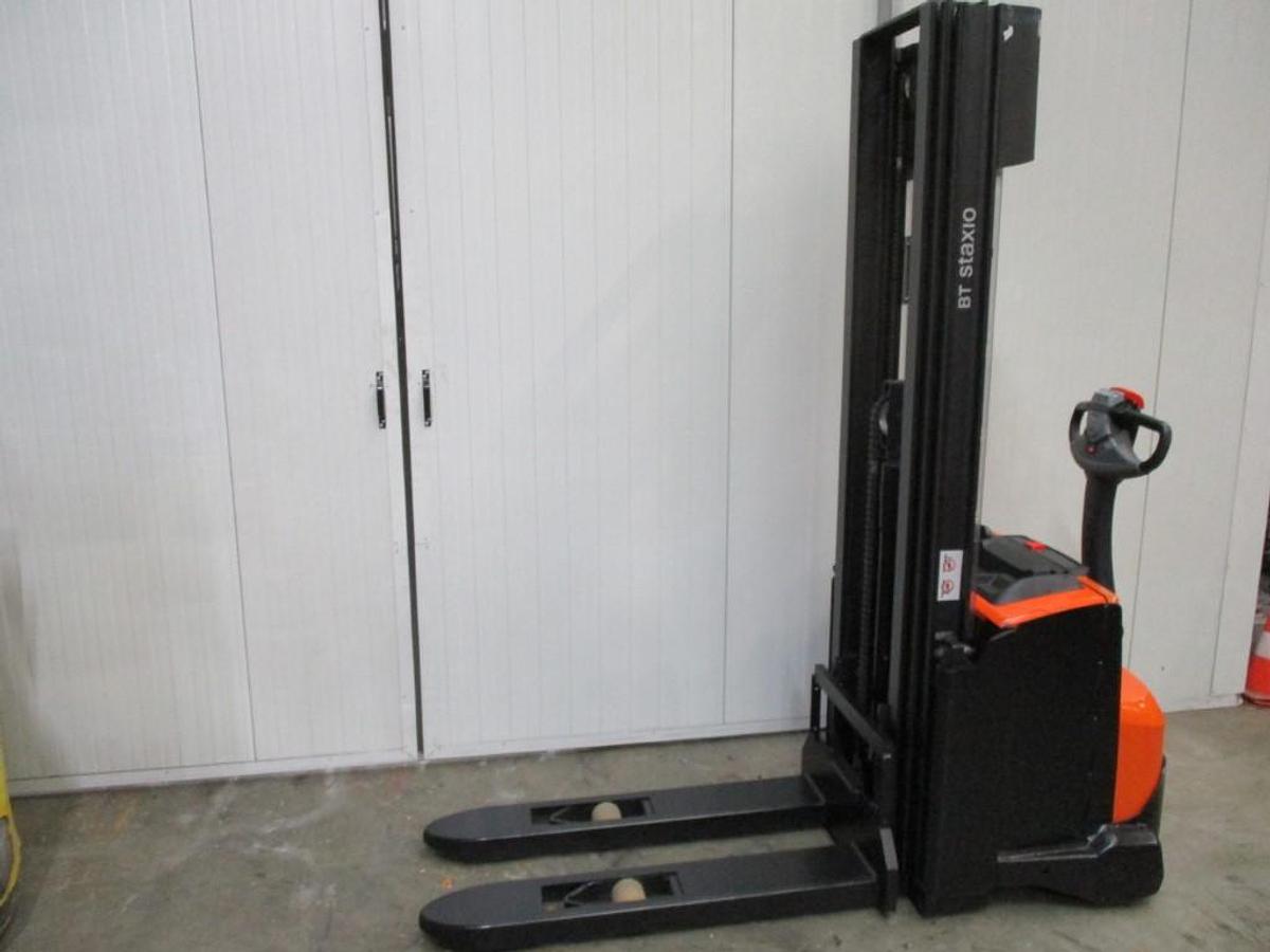 Refurbished 2021 TOYOTA SWE140 triplex - 1560