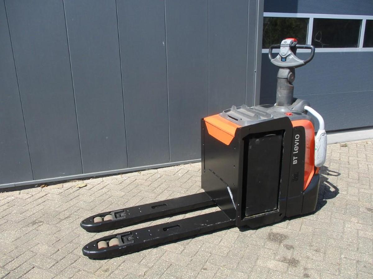 Refurbished 2016 TOYOTA BT LPE200 - 2241