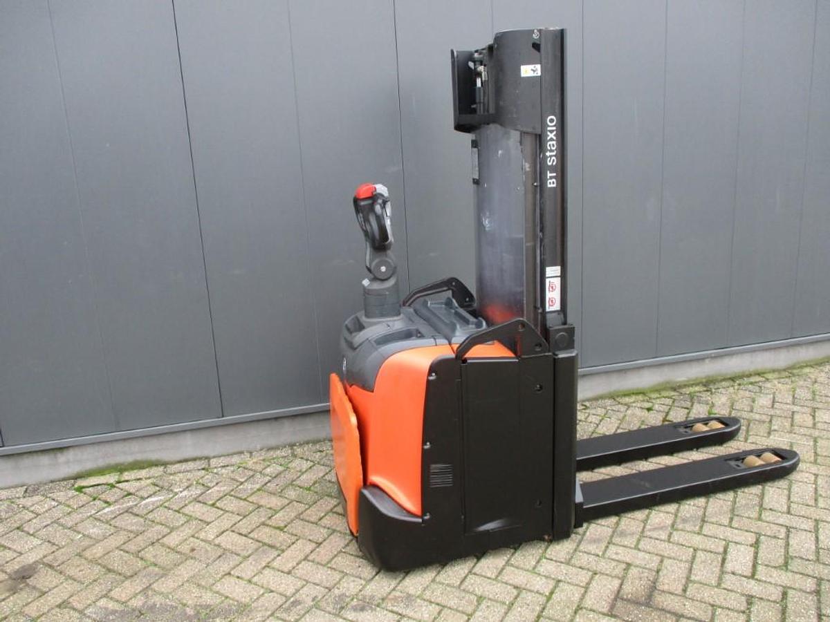 Refurbished 2016 TOYOTA SPE120L