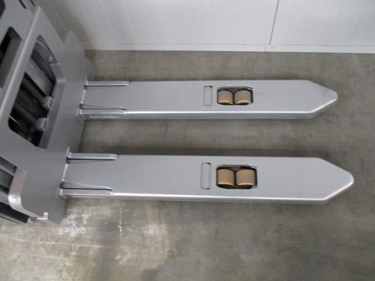 Refurbished 2016 STILL EXV16 triplex - 5168