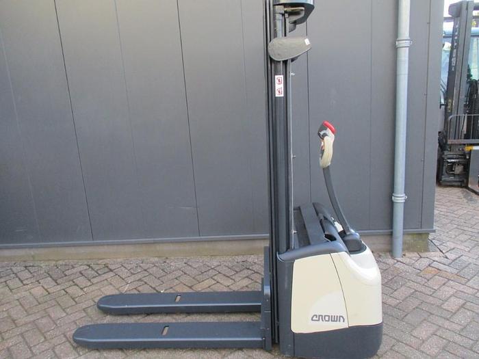 Refurbished 2005 Crown WF 3000-1.0 TL - 1878