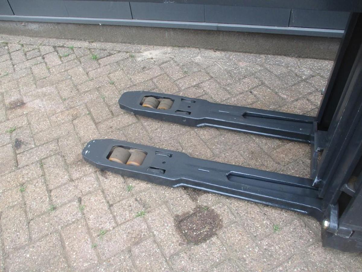 Refurbished 2015 STILL EGV 20 triplex - 199